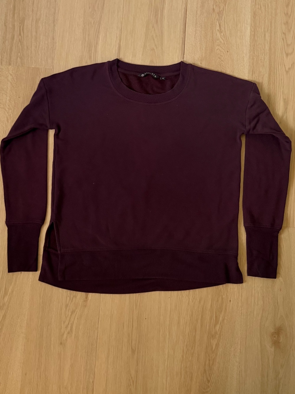 Athleta Long Sleeve Crewneck Sweatshirt in Plum